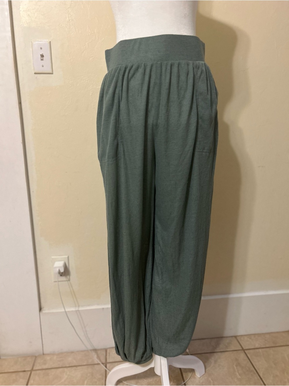 Relaxed High-Waist Olive Jumpsuit with Pockets